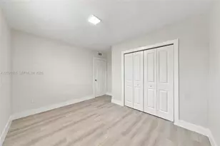 219 NW 10th Ave, Miami, FL 33128 - Photo 10