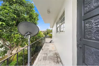 219 NW 10th Ave #APT 3, Miami, FL 33128 - Photo 16
