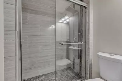 1724 SW 110th Ter, Davie, FL 33324 - Photo 34