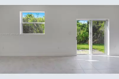 934 SE 19th St, Homestead, FL 33034 - Photo 16