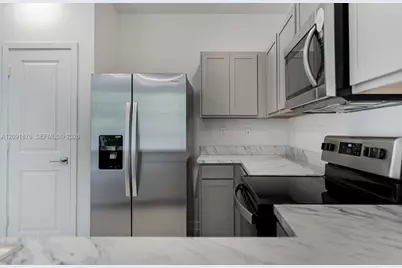 934 SE 19th St, Homestead, FL 33034 - Photo 12