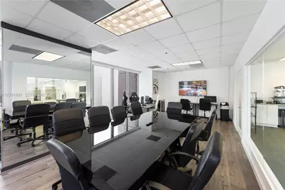 150 SE 2nd Ave #1025, Miami, FL 33131 - Photo 10