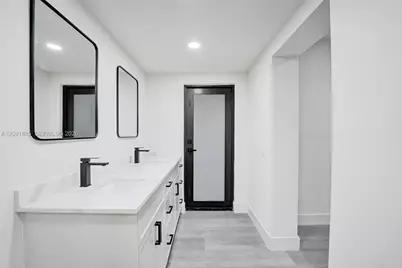 1239 SW 29th Ter, Fort Lauderdale, FL 33312 - Photo 32