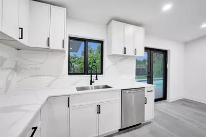 1239 SW 29th Ter, Fort Lauderdale, FL 33312 - Photo 8