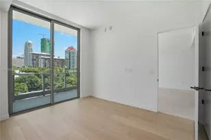 2200 Brickell Ave, Miami, FL 33129 - Photo 16