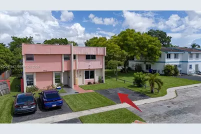7911 SW 7th Pl, North Lauderdale, FL 33068 - Photo 2