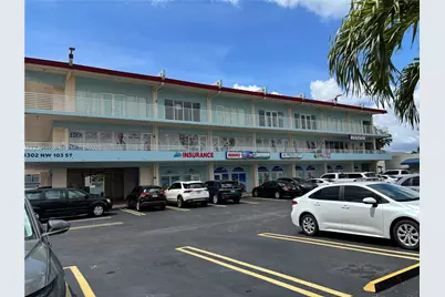 8302 NW 103rd St, Hialeah Gardens, FL 33016 - Photo 2
