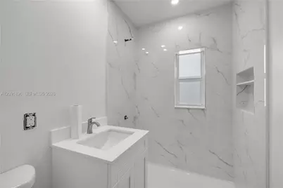3451 SW 11th St #3 AKA unit 7B, Miami, FL 33135 - Photo 4
