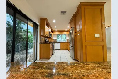 76 Ivy Rd #76, Hollywood, FL 33021 - Photo 8