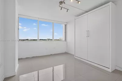 7135 Collins Ave #805, Miami Beach, FL 33141 - Photo 28