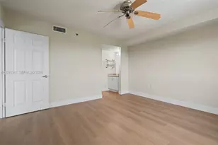 816 NW 11th St, Miami, FL 33136 - Photo 6