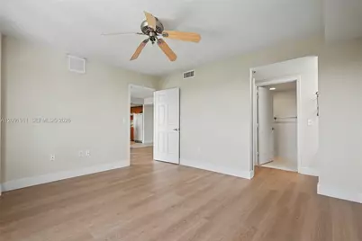 816 NW 11th St #906, Miami, FL 33136 - Photo 8