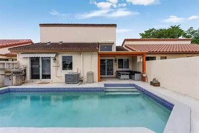 17361 NW 66th Ct, Hialeah, FL 33015 - Photo 36