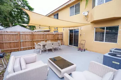 15400 SW 134th Pl #403, Miami, FL 33177 - Photo 1