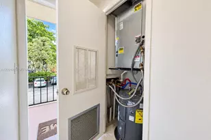 300 Berkley Rd, Hollywood, FL 33024 - Photo 6