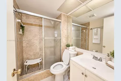 300 Berkley Rd #203, Hollywood, FL 33024 - Photo 10