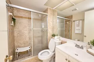 300 Berkley Rd, Hollywood, FL 33024 - Photo 10