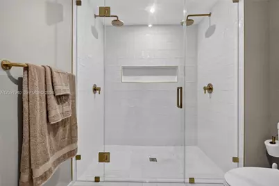 90 NE 32nd St #921, Miami, FL 33137 - Photo 16