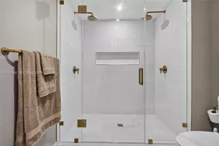 90 NE 32nd St, Miami, FL 33137 - Photo 16
