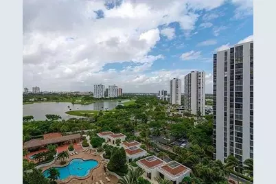 20281 E Country Club Dr #1105, Aventura, FL 33180 - Photo 1