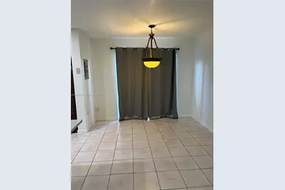 10837 NW 8th St, Pembroke Pines, FL 33026 - Photo 4