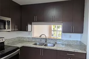 10865 SW 112th Ave, Miami, FL 33176 - Photo 6