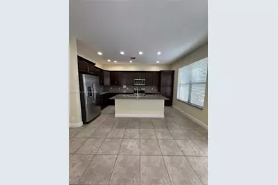 130 NW 209th Trl #130, Pembroke Pines, FL 33029 - Photo 4