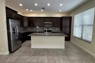 130 NW 209th Trail, Pembroke Pines, FL 33029 - Photo 4