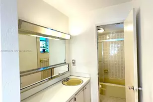 1658 Bay Rd, Miami Beach, FL 33139 - Photo 30
