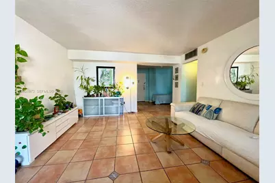1658 Bay Rd #203, Miami Beach, FL 33139 - Photo 32