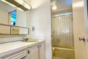 1658 Bay Rd, Miami Beach, FL 33139 - Photo 26
