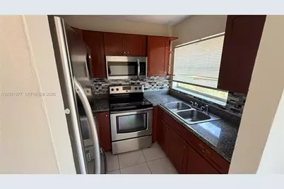 5461 W 24th Ave #18, Hialeah, FL 33016 - Photo 8