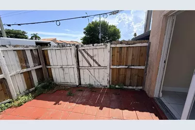 5461 W 24th Ave #18, Hialeah, FL 33016 - Photo 10