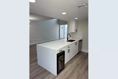 9735 NW 49th Ter #414, Doral, FL 33178 - Photo 2