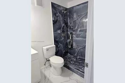 6565 W 26th Dr #204-34, Hialeah, FL 33016 - Photo 4