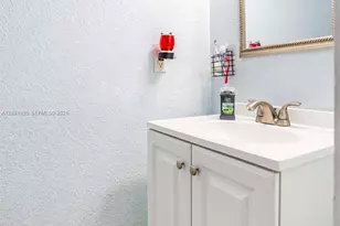 7000 W 15th Ct, Hialeah, FL 33014 - Photo 12
