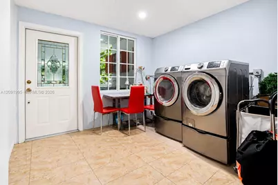 7000 W 15th Ct, Hialeah, FL 33014 - Photo 10