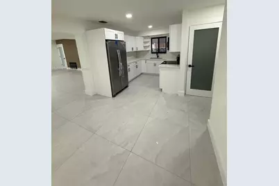 3151 NW 2nd St, Miami, FL 33125 - Photo 12