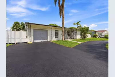 10321 Fairway Heights Blvd, Miami, FL 33157 - Photo 2