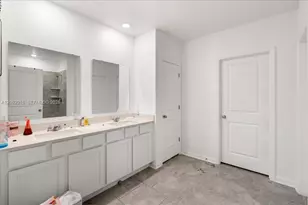 4812 Worchester Dr, Kissimmee, FL 34746 - Photo 8