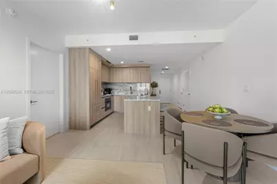 77 SE 5th St #2502, Miami, FL 33131 - Photo 12