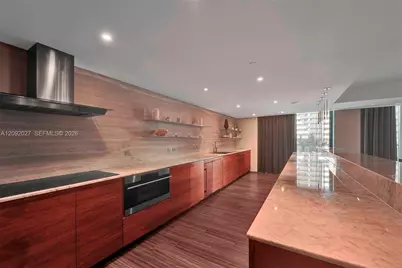 88 SW 7th St #910, Miami, FL 33130 - Photo 32