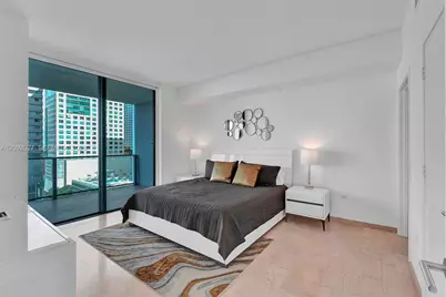 88 SW 7th St #910, Miami, FL 33130 - Photo 2