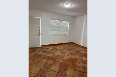 645 NE 77th St #8, Miami, FL 33138 - Photo 2