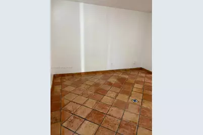 645 NE 77th St #8, Miami, FL 33138 - Photo 6