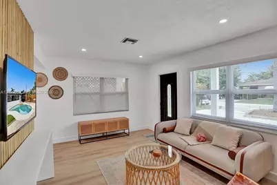 332 NW 45th St, Fort Lauderdale, FL 33309 - Photo 6