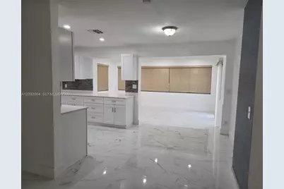 831 N 72nd Way, Hollywood, FL 33024 - Photo 2