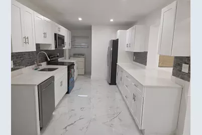 831 N 72nd Way, Hollywood, FL 33024 - Photo 18