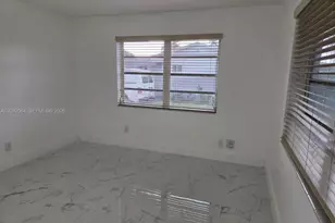 831 N 72nd Way, Hollywood, FL 33024 - Photo 18