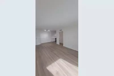 8050 NW 8th St #1407, Miami, FL 33126 - Photo 6